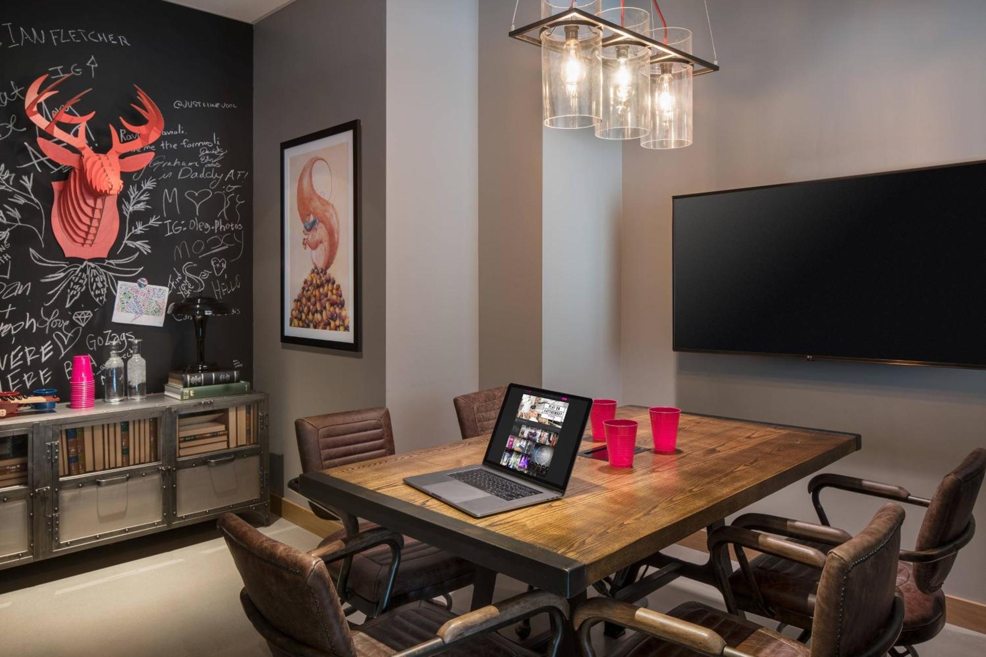 Moxy Seattle Downtown Hotel Bagian luar foto